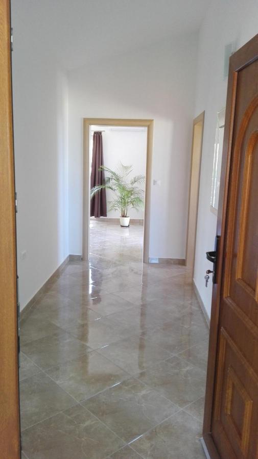Villa Timea พรีมอชเตน ภายนอก รูปภาพ