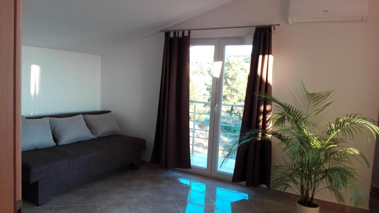 Villa Timea พรีมอชเตน ภายนอก รูปภาพ